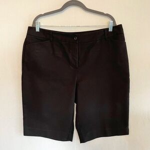 Chico’s Flat Front Dressy Bermuda Shorts Black Pockets Size 3 US XL 16/18